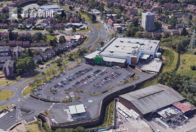 沃特股<份>：公司已与下游客户合作开展多款手机主动散热风扇材料的开发工作