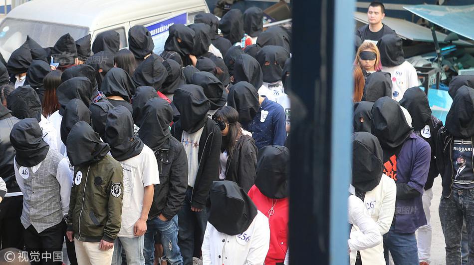 新 和 <成>：公司三季报的披露时间为10月29日