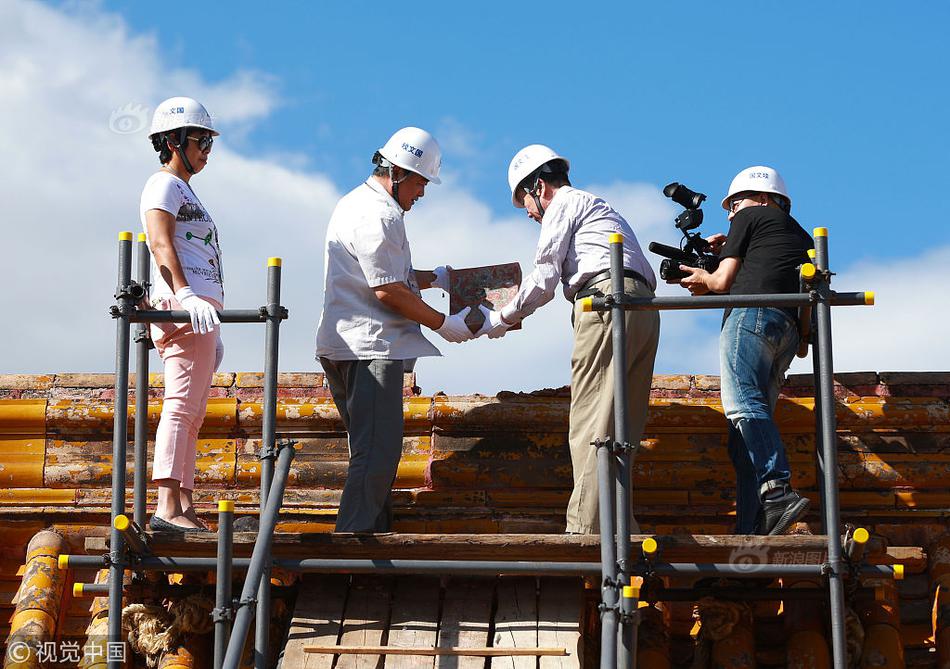 消息<人>士：—日本新首相正准备推出大规模经济刺激计划以应对通货膨胀
