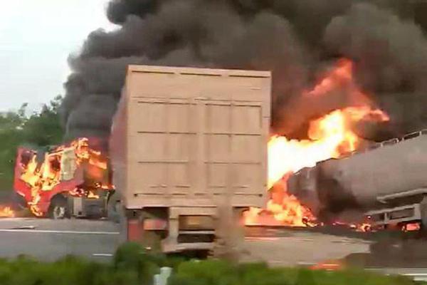 【华西电‘子’】水晶光电：业绩符合预期，ar/vr业务未来可期