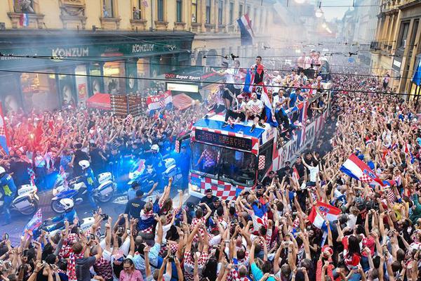 瑞银：‘华’晨中国中期盈利改善 升目标价至3.4港元