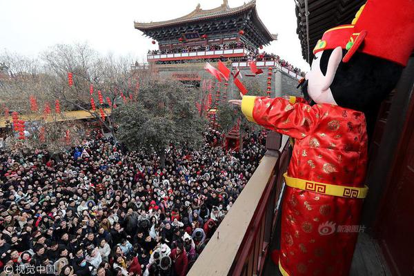 市{场}开?炸量化开挂，量化基金接下来怎么买？