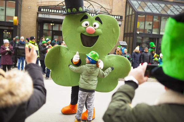 t<c>l科技：与产业链上下游优秀企业保持着良好的合作关系